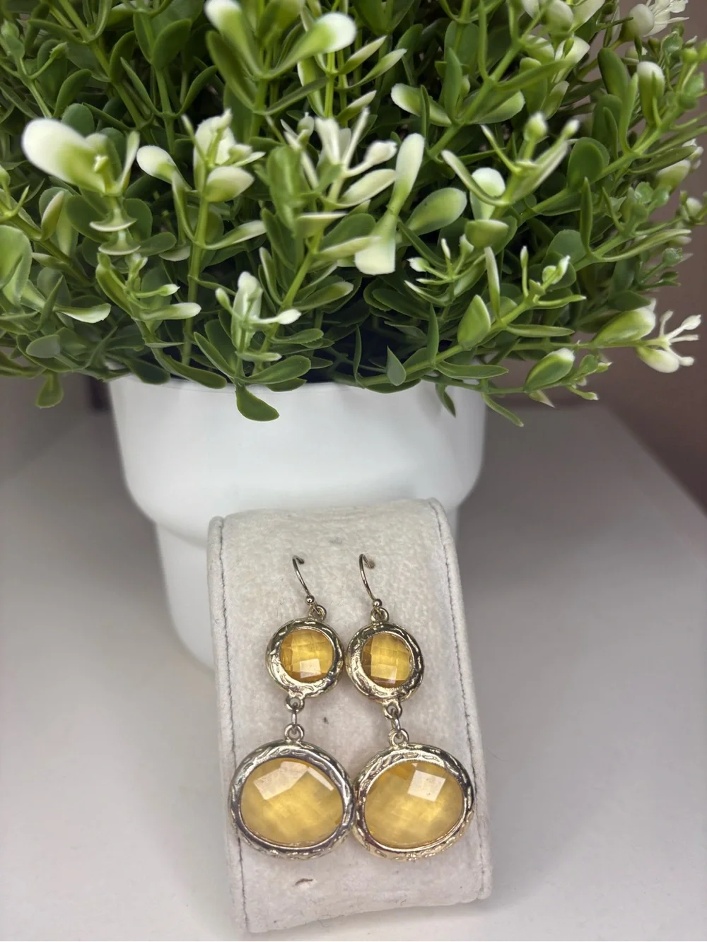 Vintage Gold Tone Citrine Yellow Faceted Glass Drop Dangle Statement Earrings